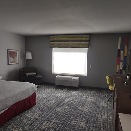 Hampton Inn & Suites Pittsburgh New Stanton Pa Ngoại thất bức ảnh